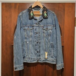Levi's Hawaiian Hula Collectible Blue Denim Jacket with Distressed Details